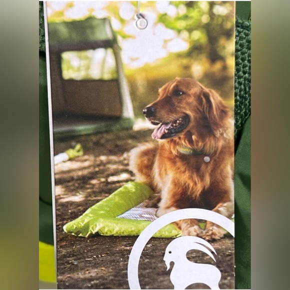 NEW Backcountry x Petco Dog Travel Mat - Picture 1 of 5